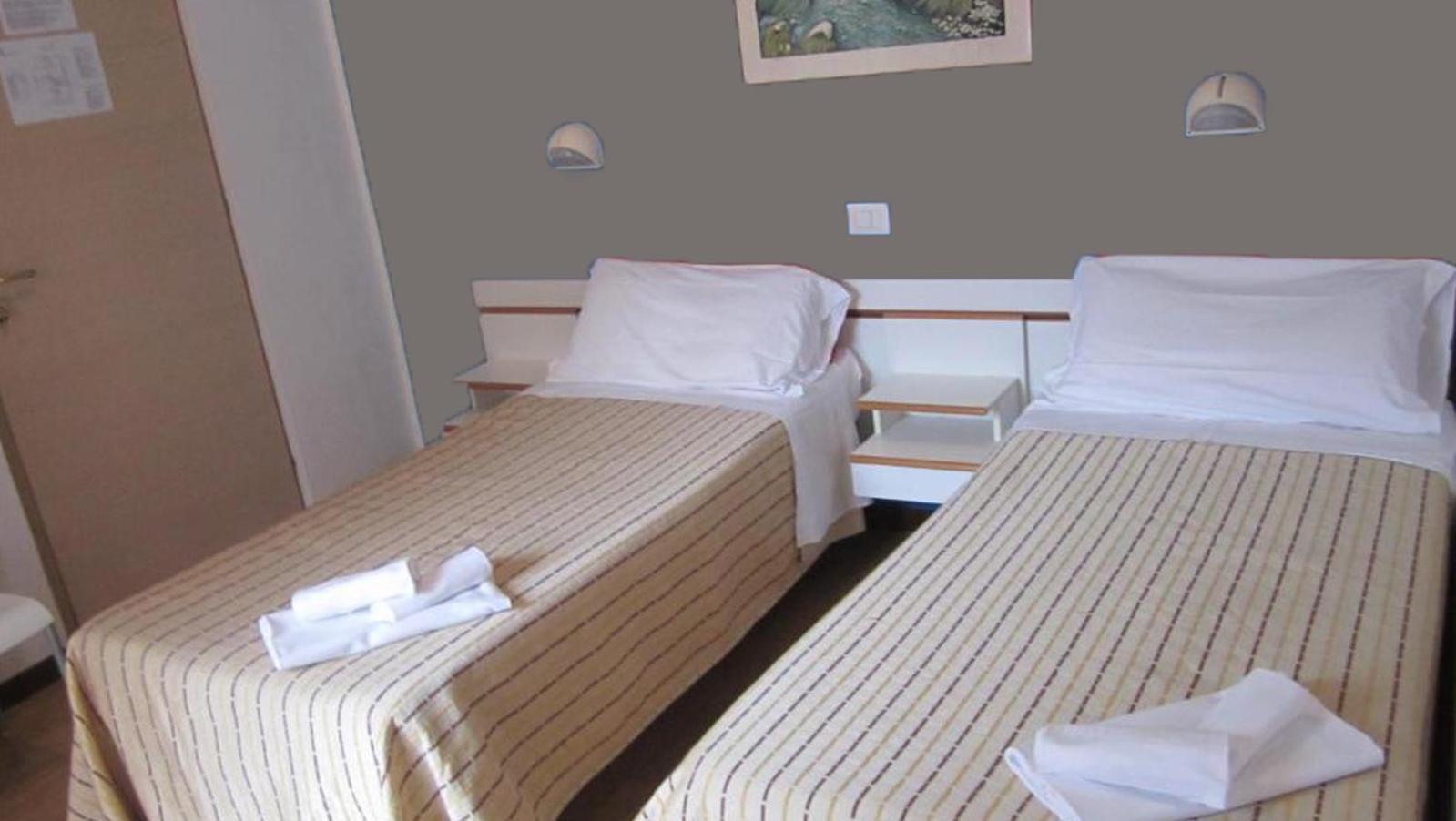 Hotel Eriale Rimini Exteriör bild