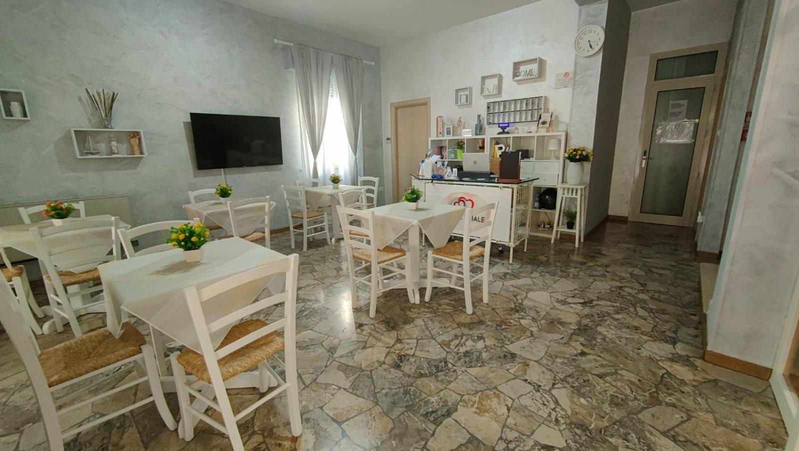 Hotel Eriale Rimini Exteriör bild