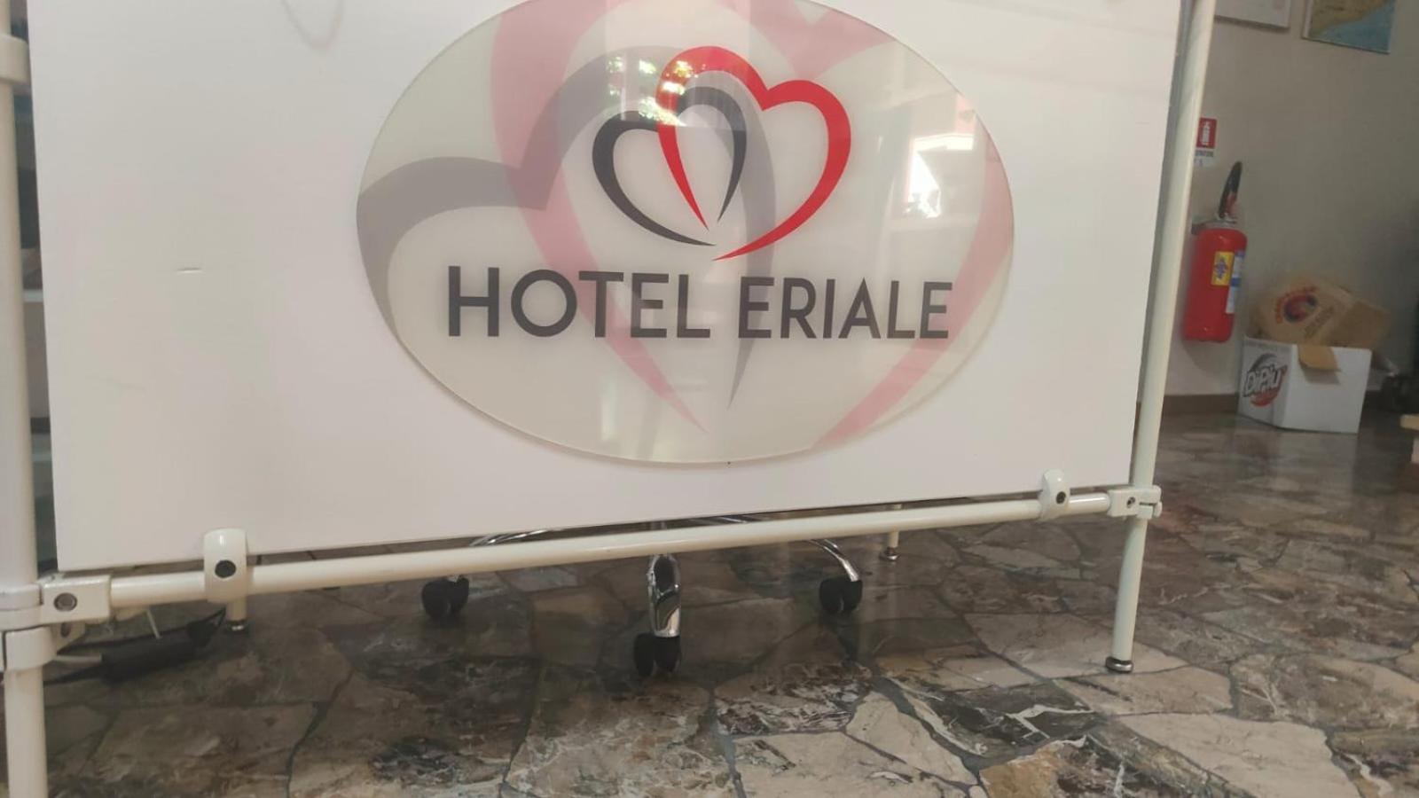Hotel Eriale Rimini Exteriör bild